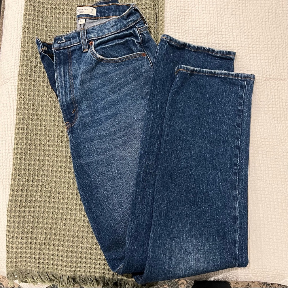 Abercrombie 90s straight jeans